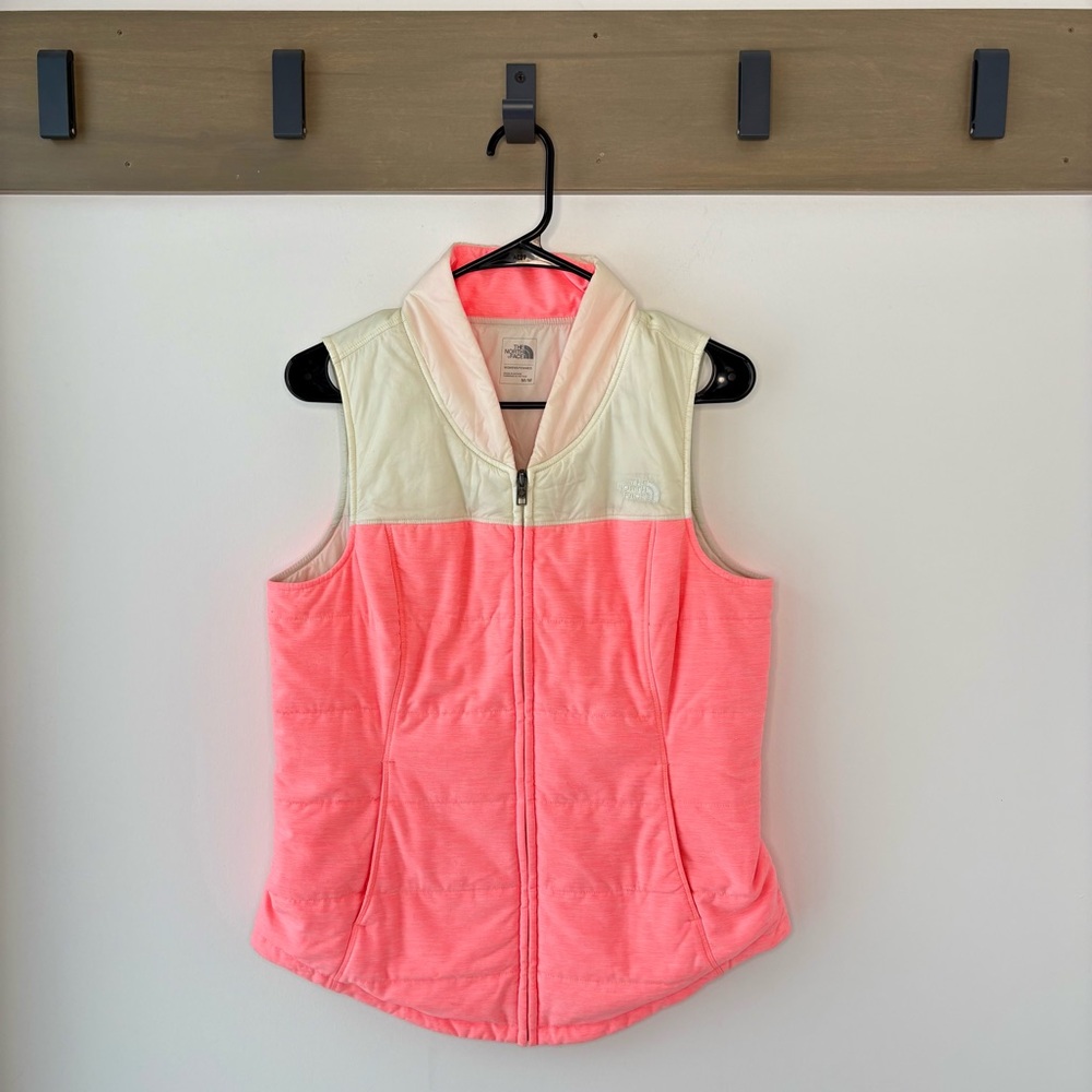 The North Face Women’s Puffer Vest - Medium - Pink Coral Lightweight Zip Front